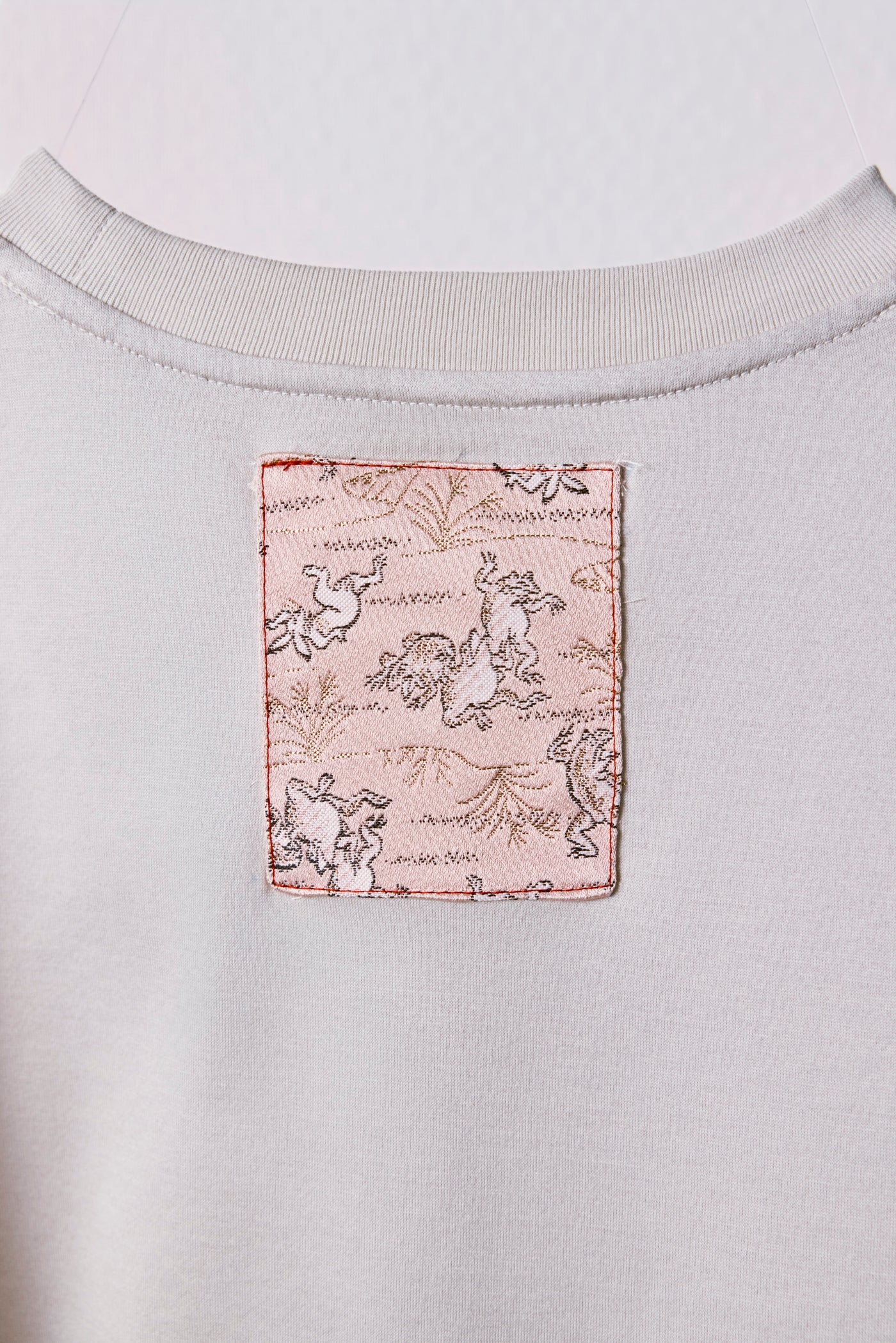 Waist ribbon T-shirt