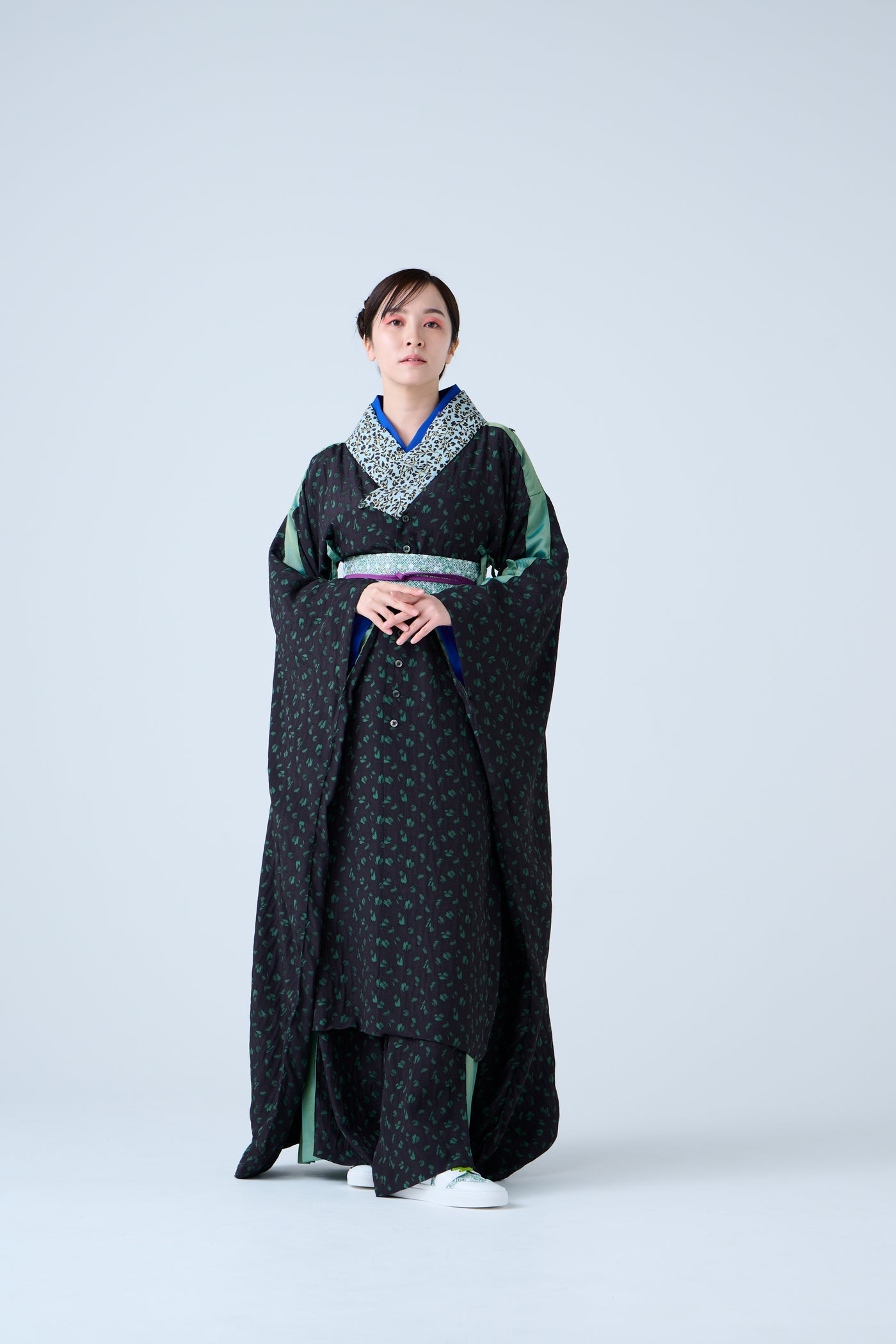 Kimono Sleeve Bare Smooth Short Pullover Blue