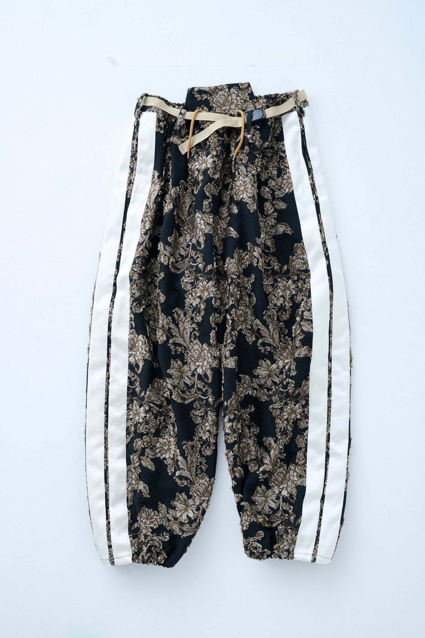 Floral Jacquard Shirred Pants in Black